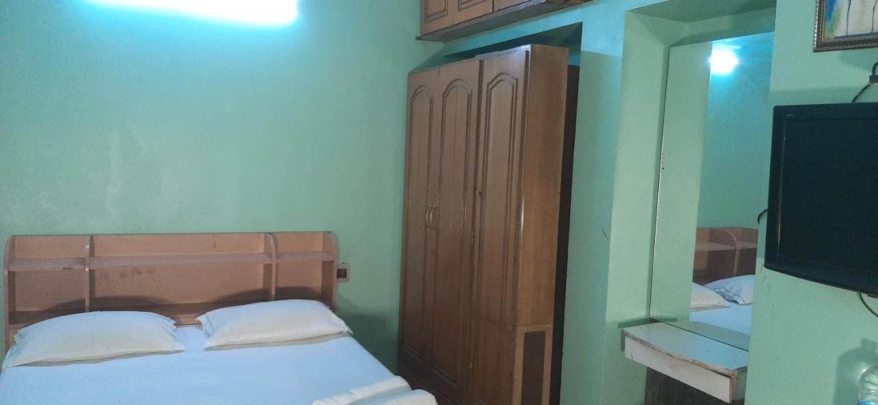 Royal Paying Guest Hotel Kolkata Ngoại thất bức ảnh