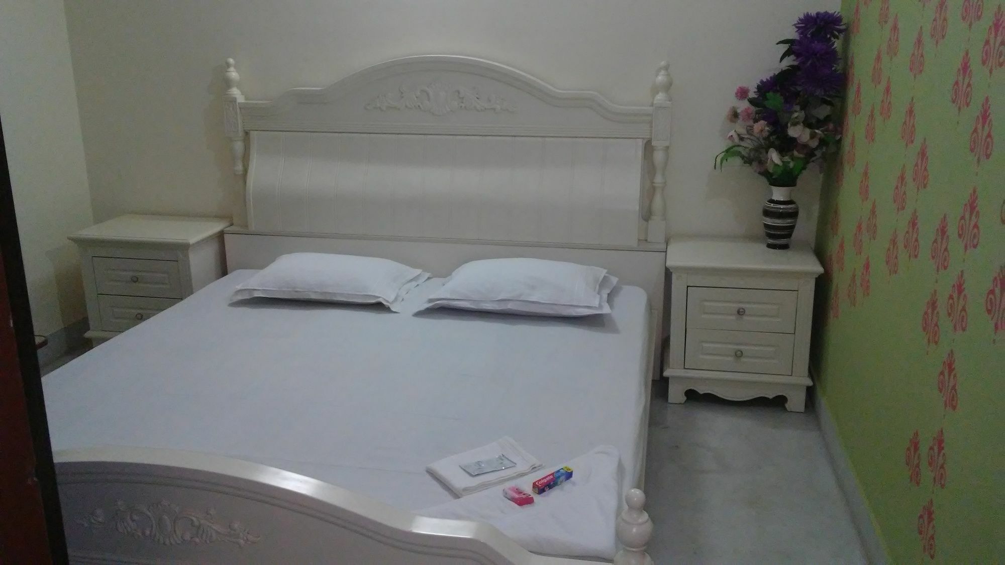 Royal Paying Guest Hotel Kolkata Ngoại thất bức ảnh